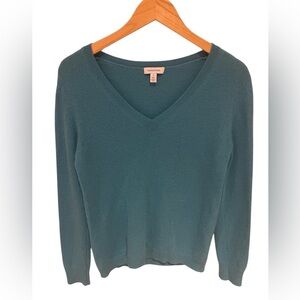 Nordstrom V-Neck blue cashmere Sweater size medium